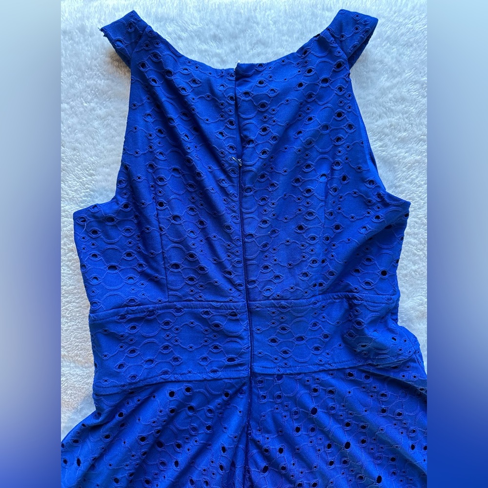 Elegant Blue Midi Dress View 4
